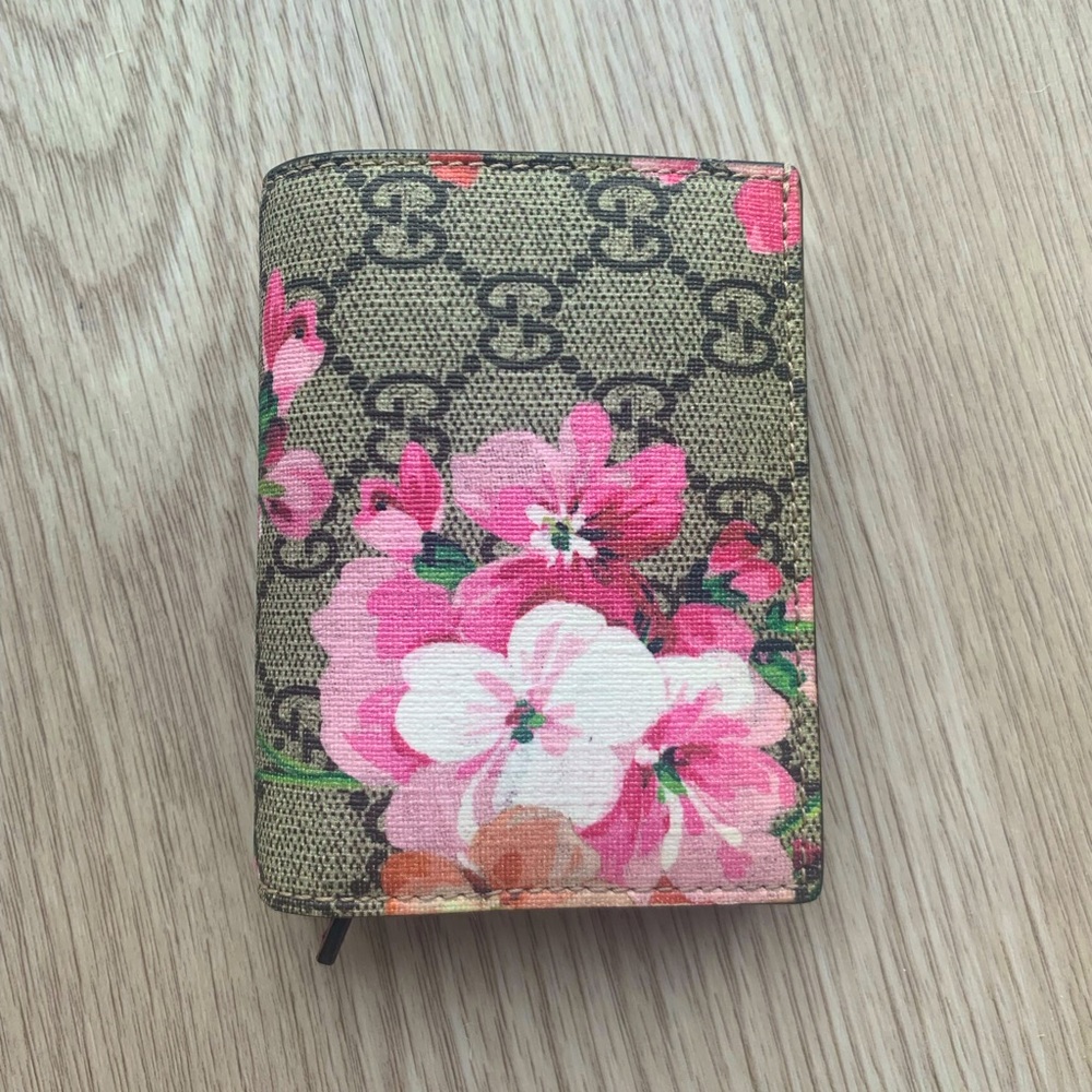 Gucci GG Supreme Monogram Floral Blooms Print Card Case Wallet Antique Pink Rose